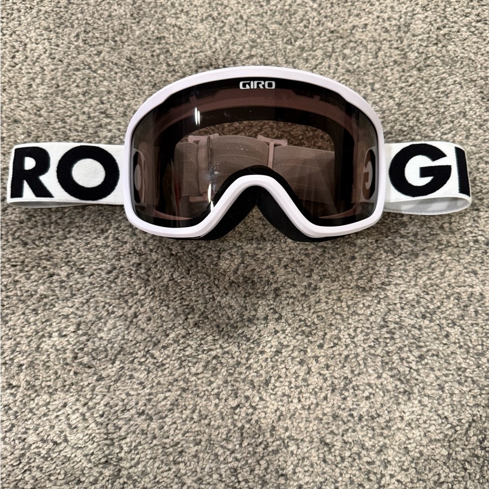 Giro Lavender Frame Ski Snowboard Goggles